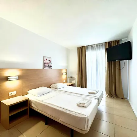 Trimar Holidays Apartment *