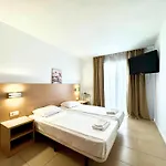 Trimar Holidays Apartment *
